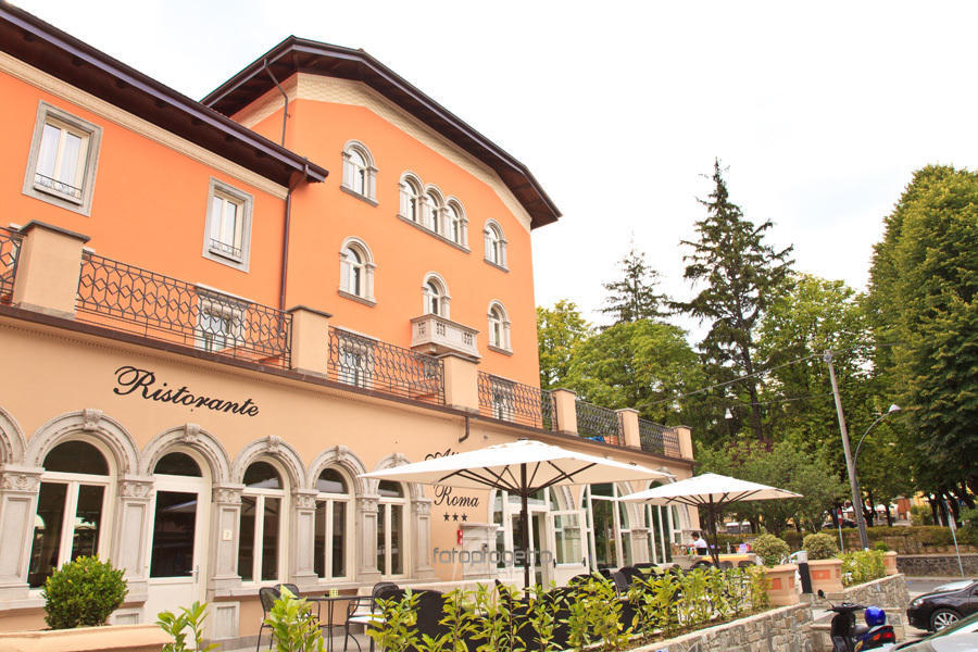 Albergo Roma ボルゴ・ヴァル・ディ・ターロ エクステリア 写真