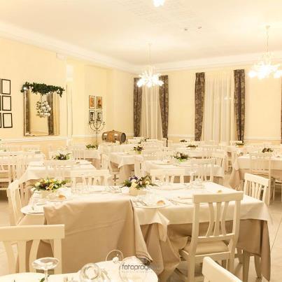Albergo Roma ボルゴ・ヴァル・ディ・ターロ エクステリア 写真